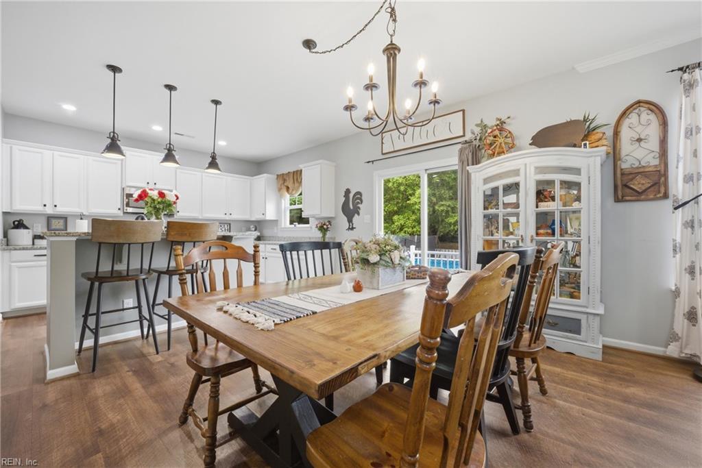 1864 Fishing Circle interior 10